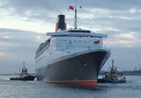 Photograph of the QE2's final arrival into Southampton